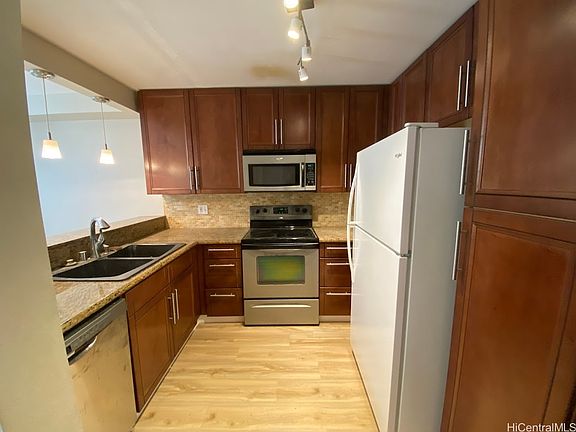 4th image of 92-1527 Aliinui Dr #14B