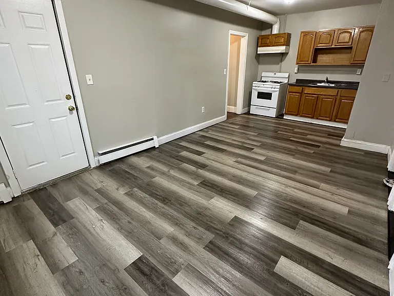35 Squire St #B2 — Photo 4