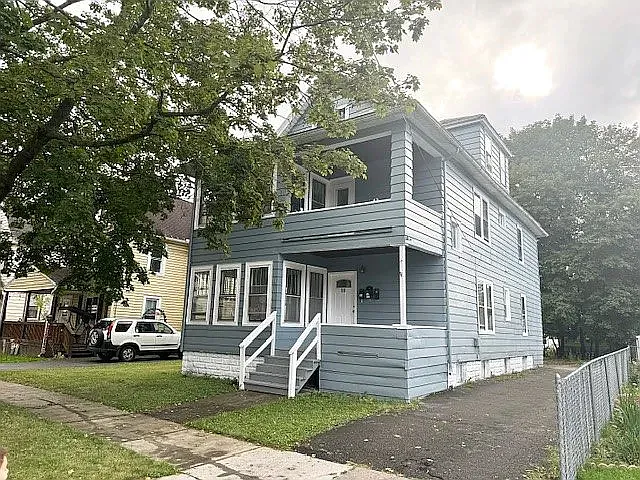 11 Mason Ave #1 — Photo 1