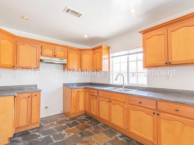 3248 W. 111th Street — Photo 7