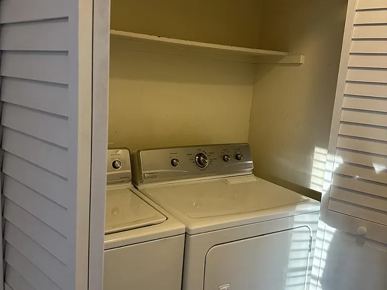 1155 Pond Side Dr — Photo 8