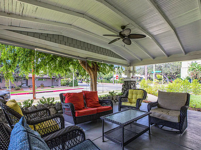 1340 E Washington Blvd — Photo 8