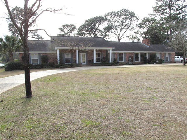 1st image of 107 Fairway Dr