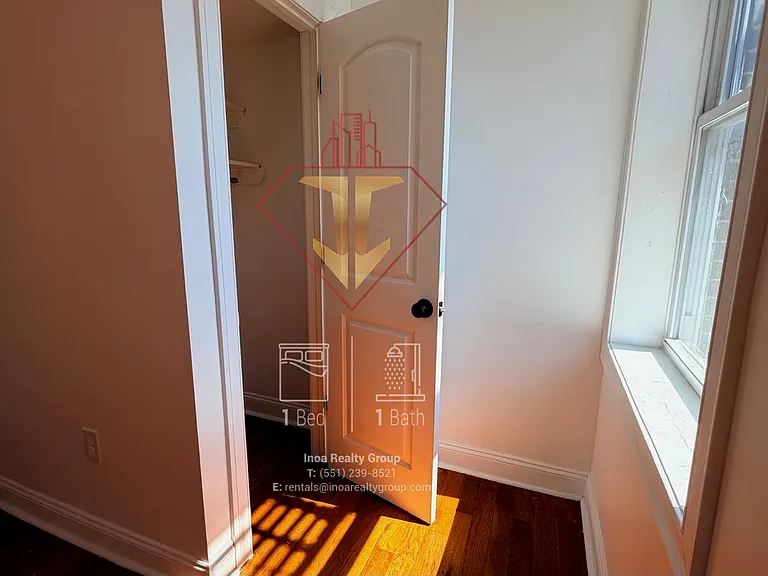 266 Monticello Ave #10 — Photo 9