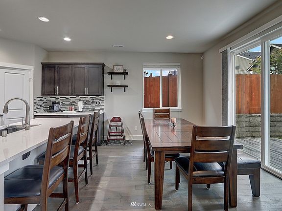 3rd image of 8435 74th St NE