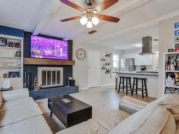 4th image of 4816 55th St