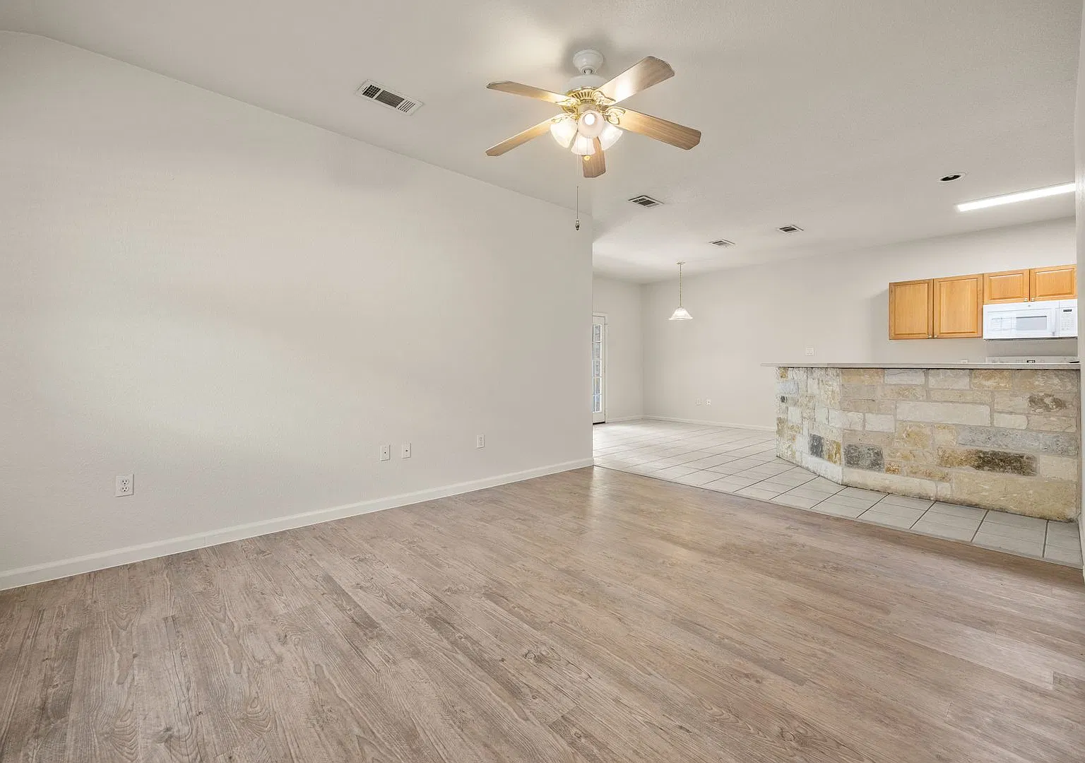 Lake Views in Lago Vista! Updated 3BR w/ Deck, No Rear Neighbors & New Floors — Photo 4