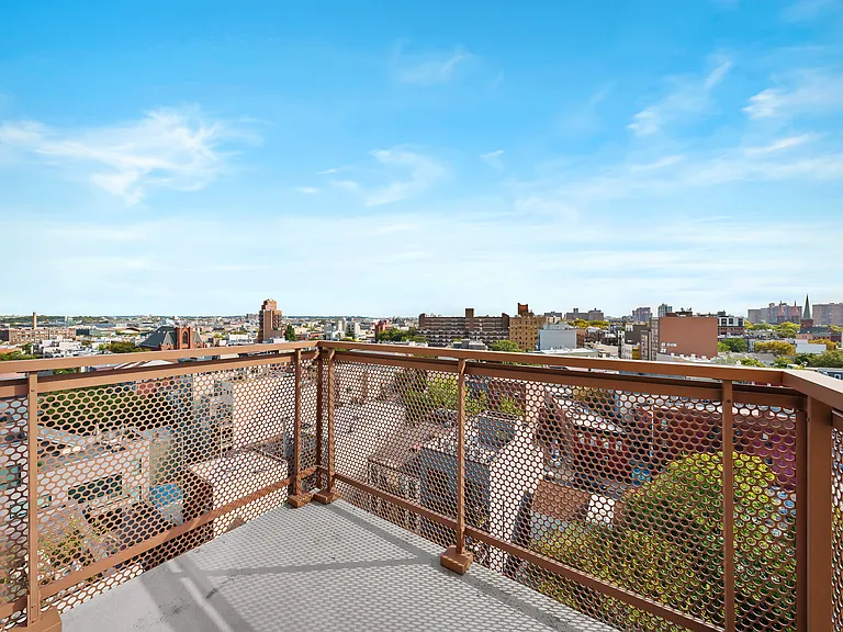 828 Metropolitan Ave #3O — Photo 4