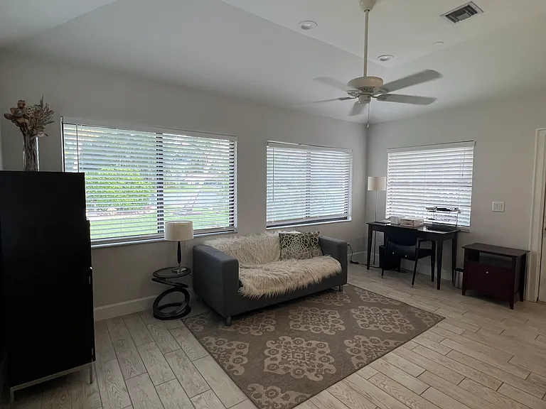2352 Mayfield Ct — Photo 6