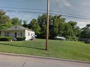 3 W 20th St, Alton, IL 62002