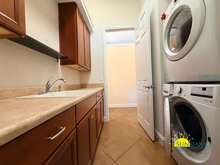 249 Beachview Dr — Photo 30