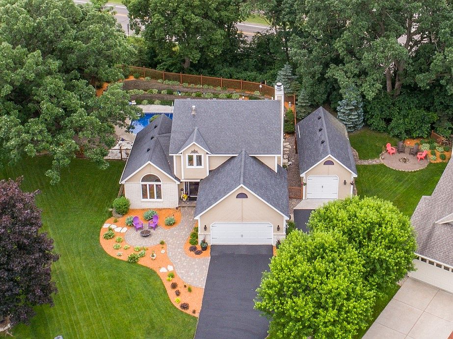 1st image of 217 Belle Aire Ct N