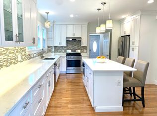 4 Raymond St, Lexington, MA 02421