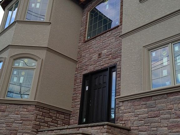 3rd image of 256 Bethel Ave