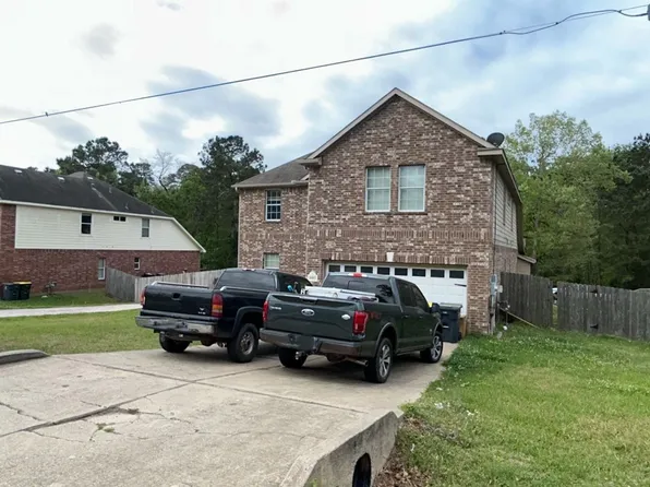 10855 Sunflower Dr, Willis, TX 77318