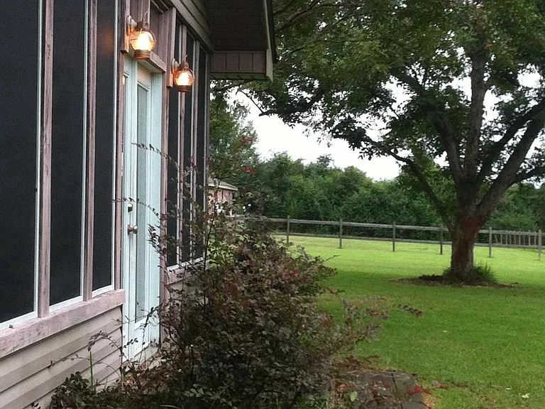 418 Matthews Rd — Photo 2