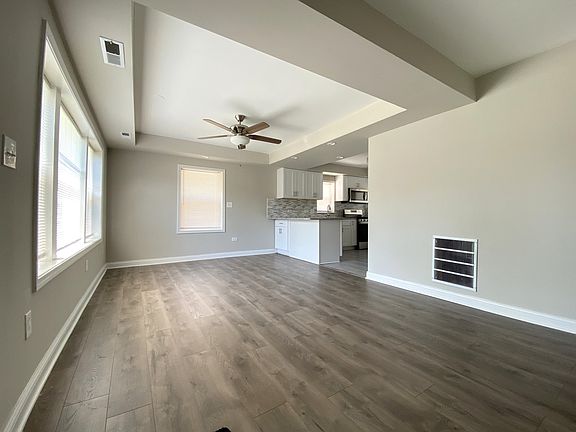 5th image of 4024 W 100th St