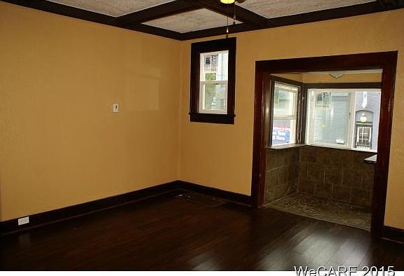 Dining Room with Bonus