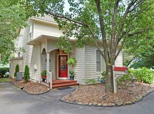 465 Chatuge Lndg APT C, Hiawassee, GA 30546