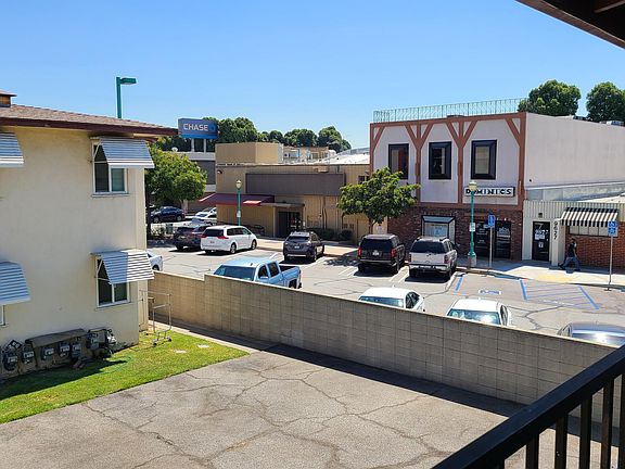 4th image of 5923 Camellia Ave
