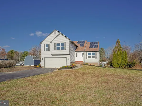 8 Crysta Ct, Franklinville, NJ 08322