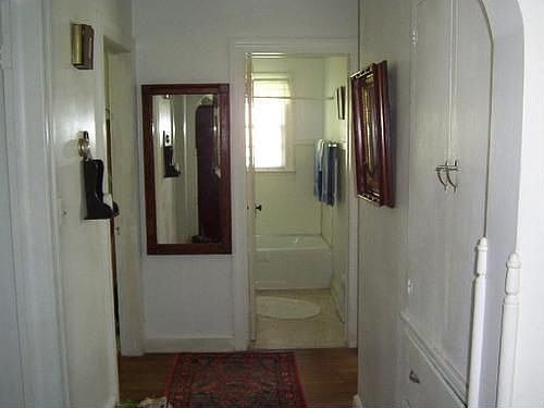 4th image of 317 N William St