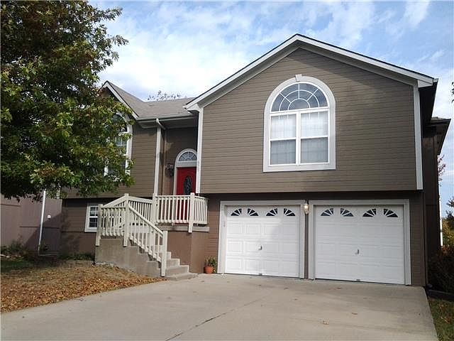 1st image of 825 Harvest Dr