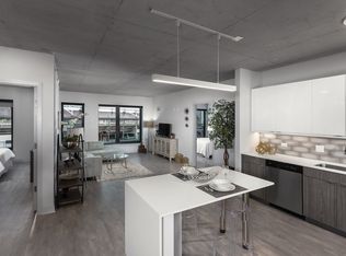 Residences at Addison & Clark, Chicago, IL 60613