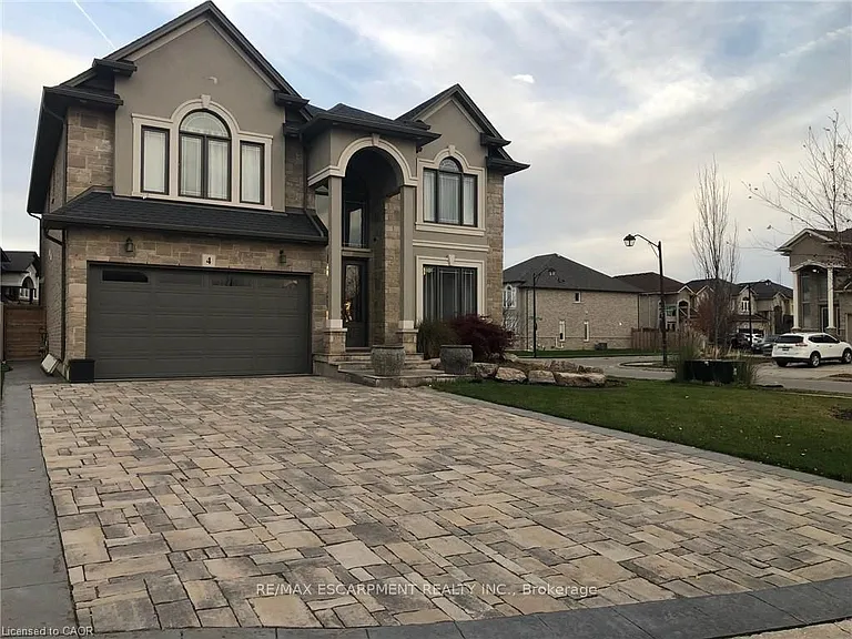 4 Raphael Ct — Photo 3