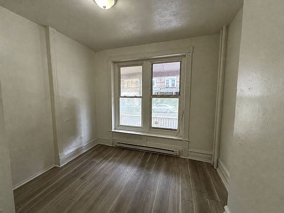 4th image of 518 W Tilghman St APT 1