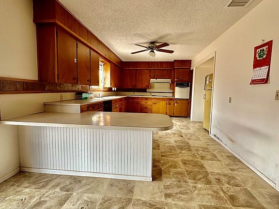 4th image of 1405 S 9th St