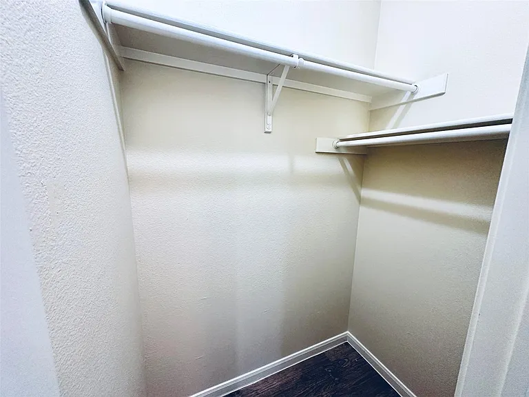 2873 Southampton Way #B — Photo 39
