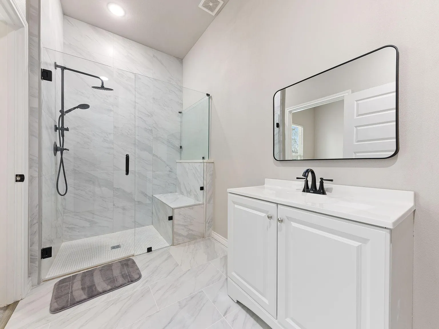4 bed, 4.0 bath, 2282 sqft, $1,161 — Photo 3