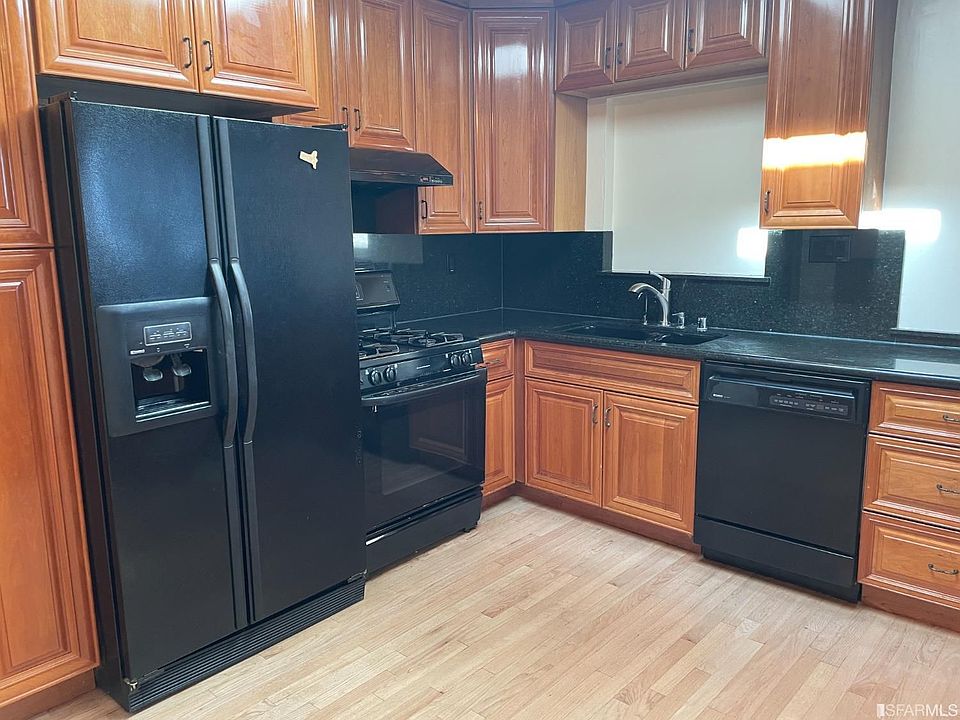 1st image of 2840 Franklin St