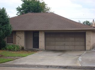 1911 Avenue K, Nederland, TX 77627