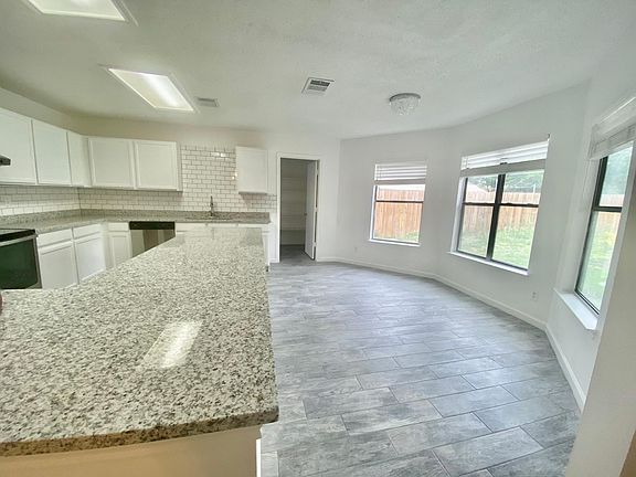 Dining/ Kitchen