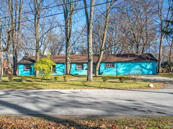 16934 Delaware Ave, Redford, MI 48240