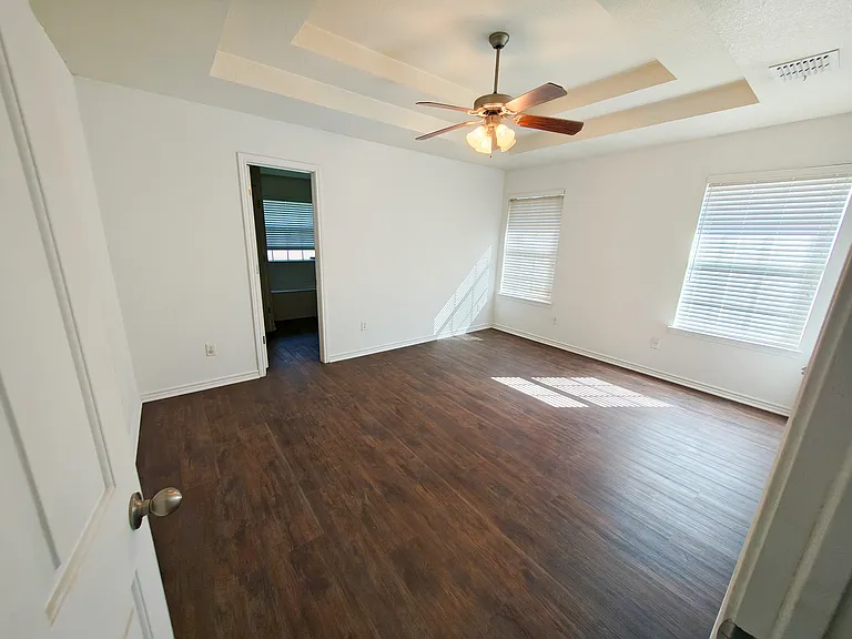 5617 Cobalt Ln — Photo 8