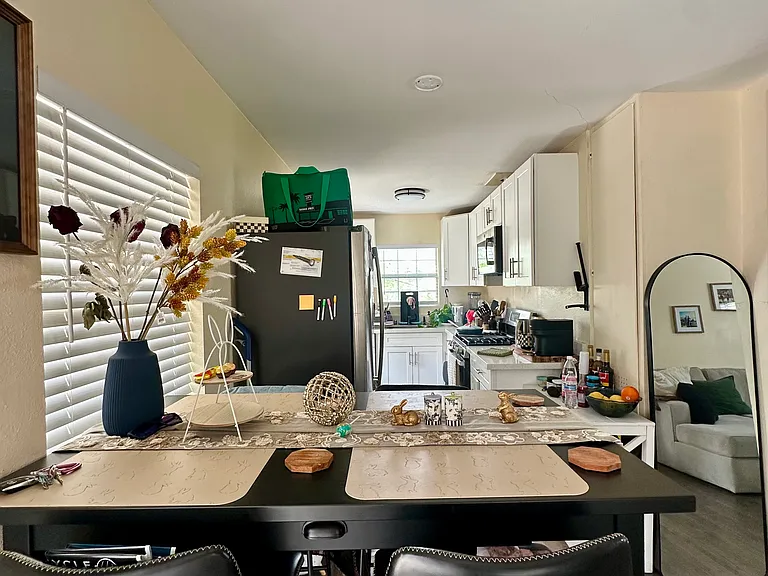 1807 Keeler St #1/2 — Photo 6