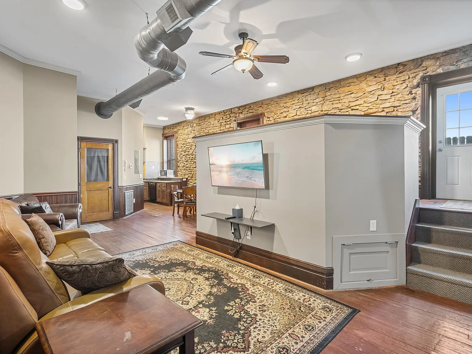 118 SW 8th Ave Lofts and Airbnb's - 302 — Photo 2