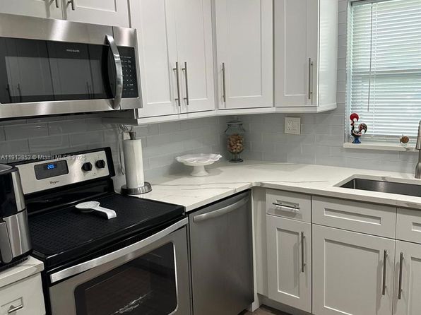 5169 Lakefront Blvd APT D