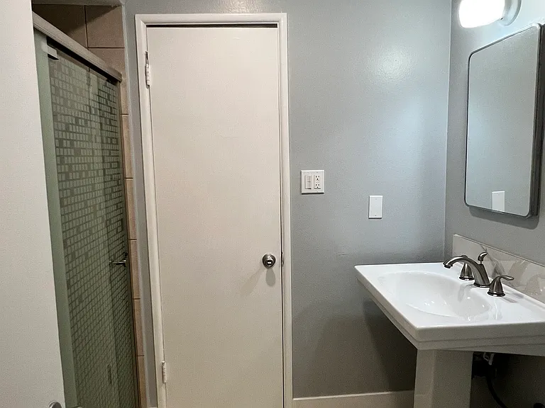 15503 Bloomfield Ave — Photo 13