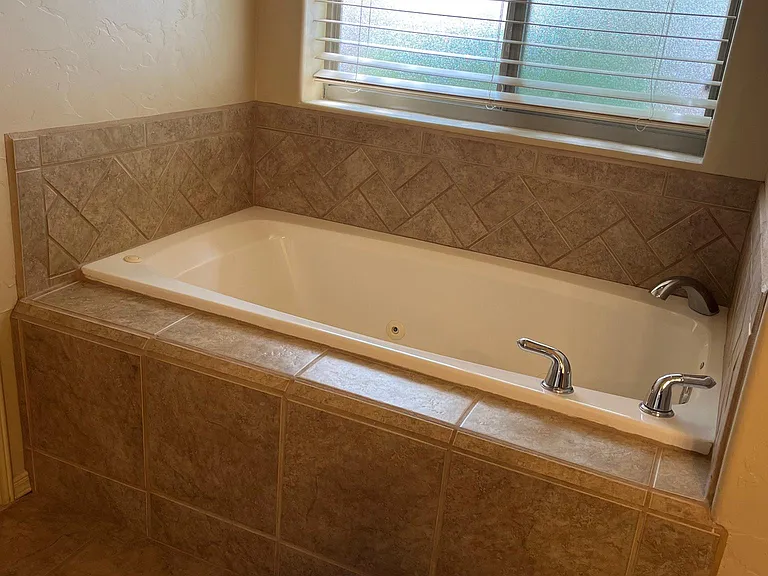 1892 N Sonoma Ranch Blvd — Photo 26