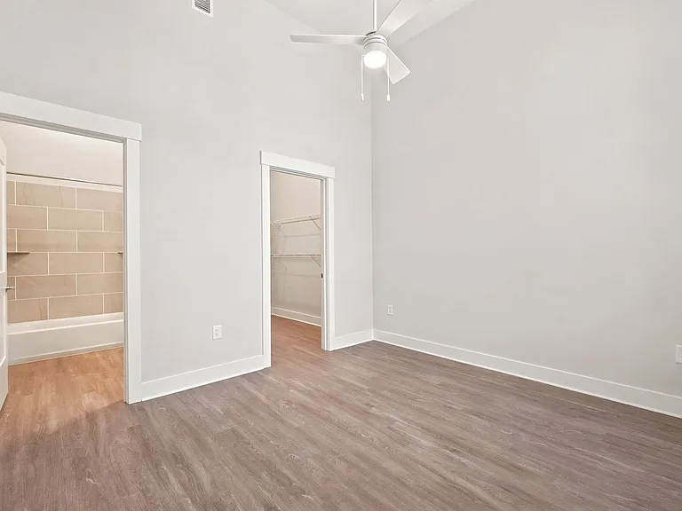 Neel's Lofts — Photo 49
