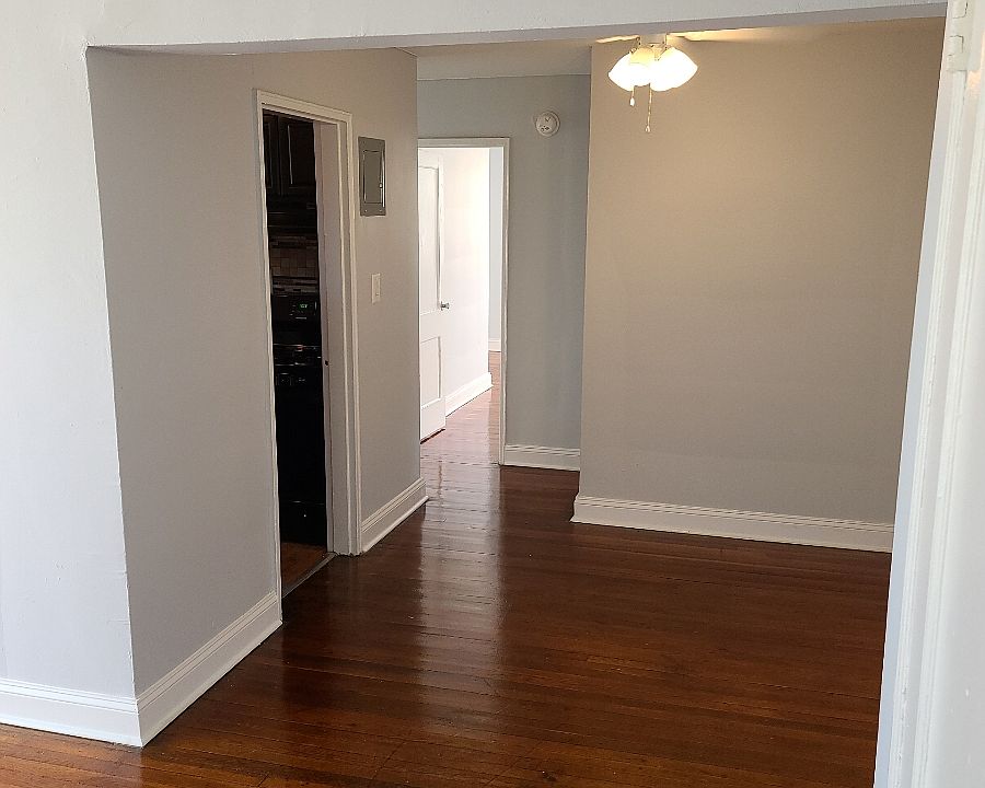 EATING AREA