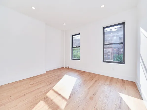 790 9th Ave APT 3S, New York, NY 10019