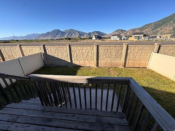 3rd image of 2889 E Somerset Dr