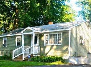 22 Philbrick Rd, Kittery, ME 03904