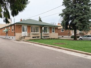 43 Linelle St, Toronto, ON M2N 2J4