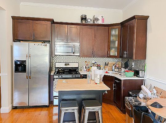 4th image of 472 Lafayette Ave #3R